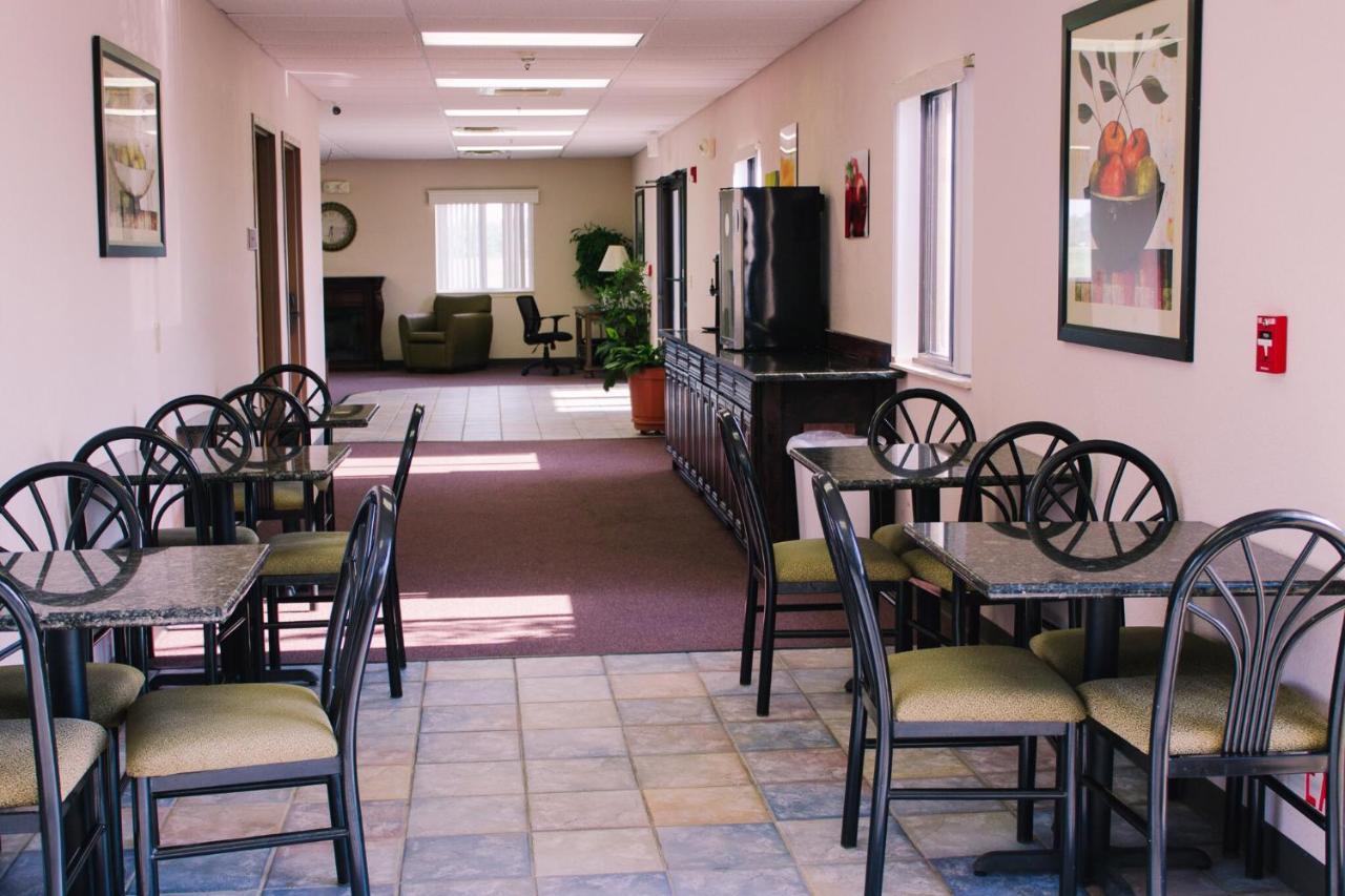 Americas Best Value Inn-Fredonia Экстерьер фото
