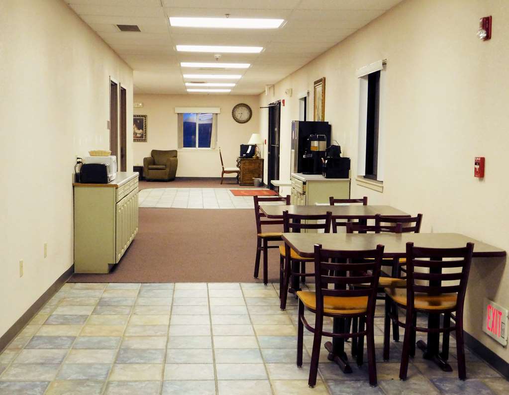 Americas Best Value Inn-Fredonia Ресторан фото